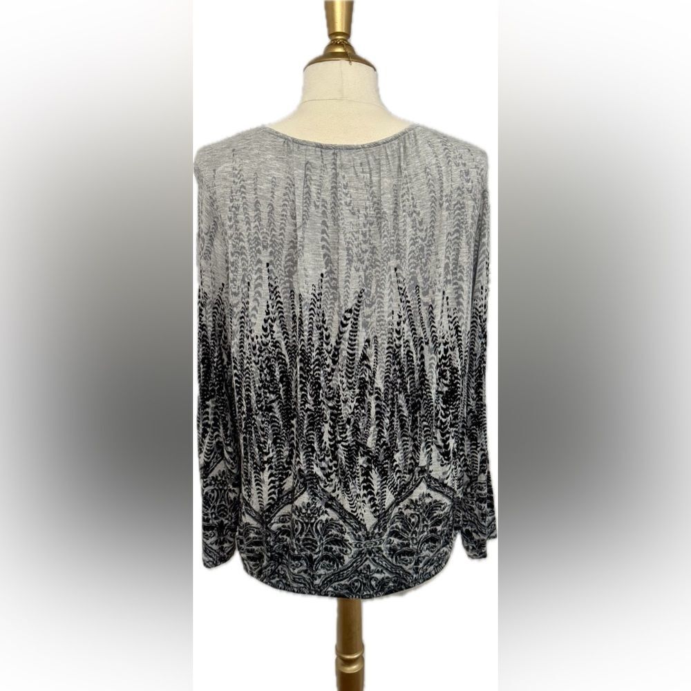 Chico's top! - Picture 9 of 12